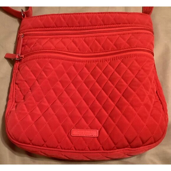 Vera Bradley Red Quilted Crossbody Bag With Adjustable Strap & Multiple Zipper P - Picture 4 of 16